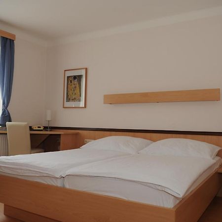 Innviertlerhof Linz Ruang foto